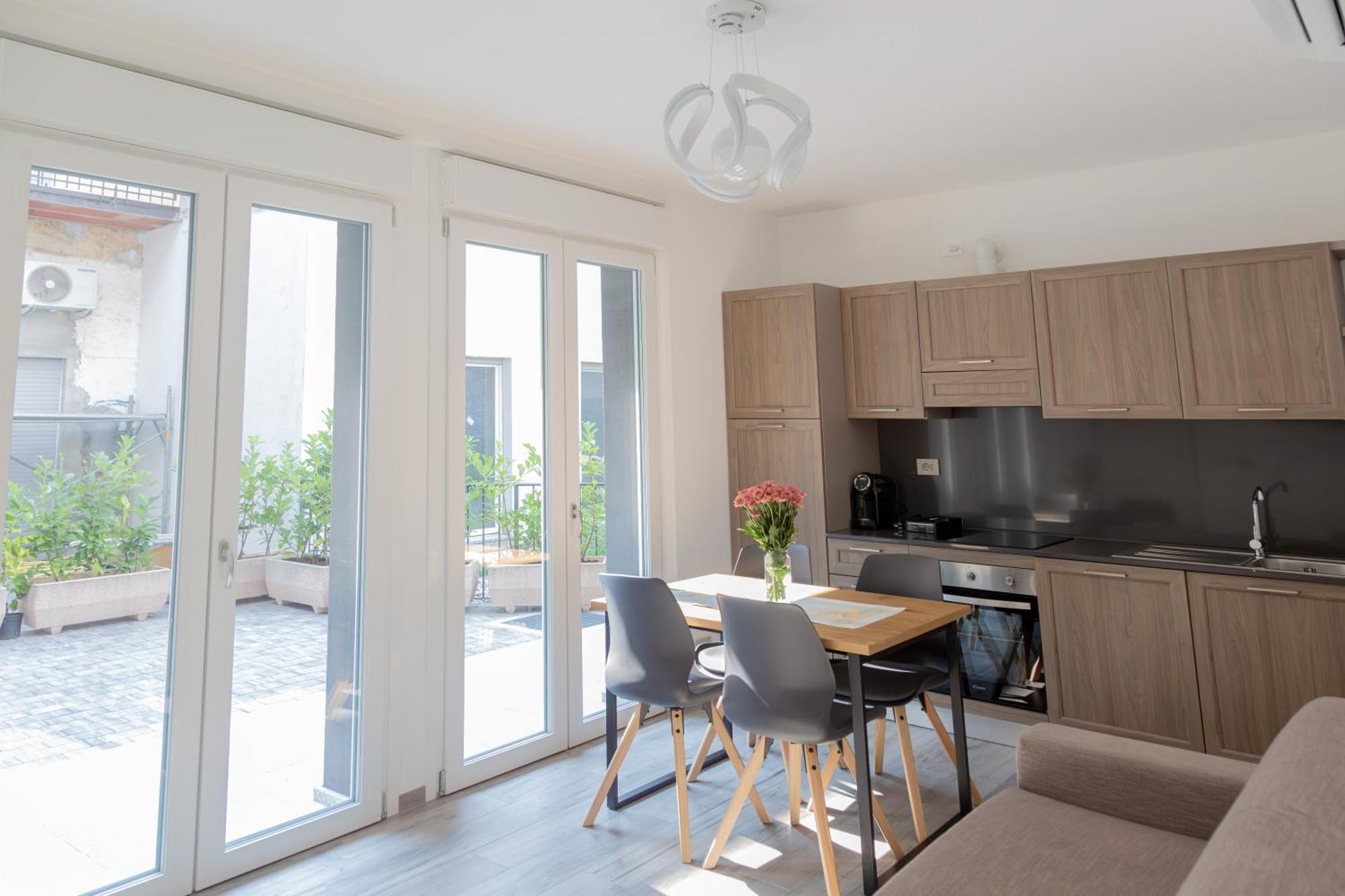 Отель Residenza Elsa Домодоссола Экстерьер фото