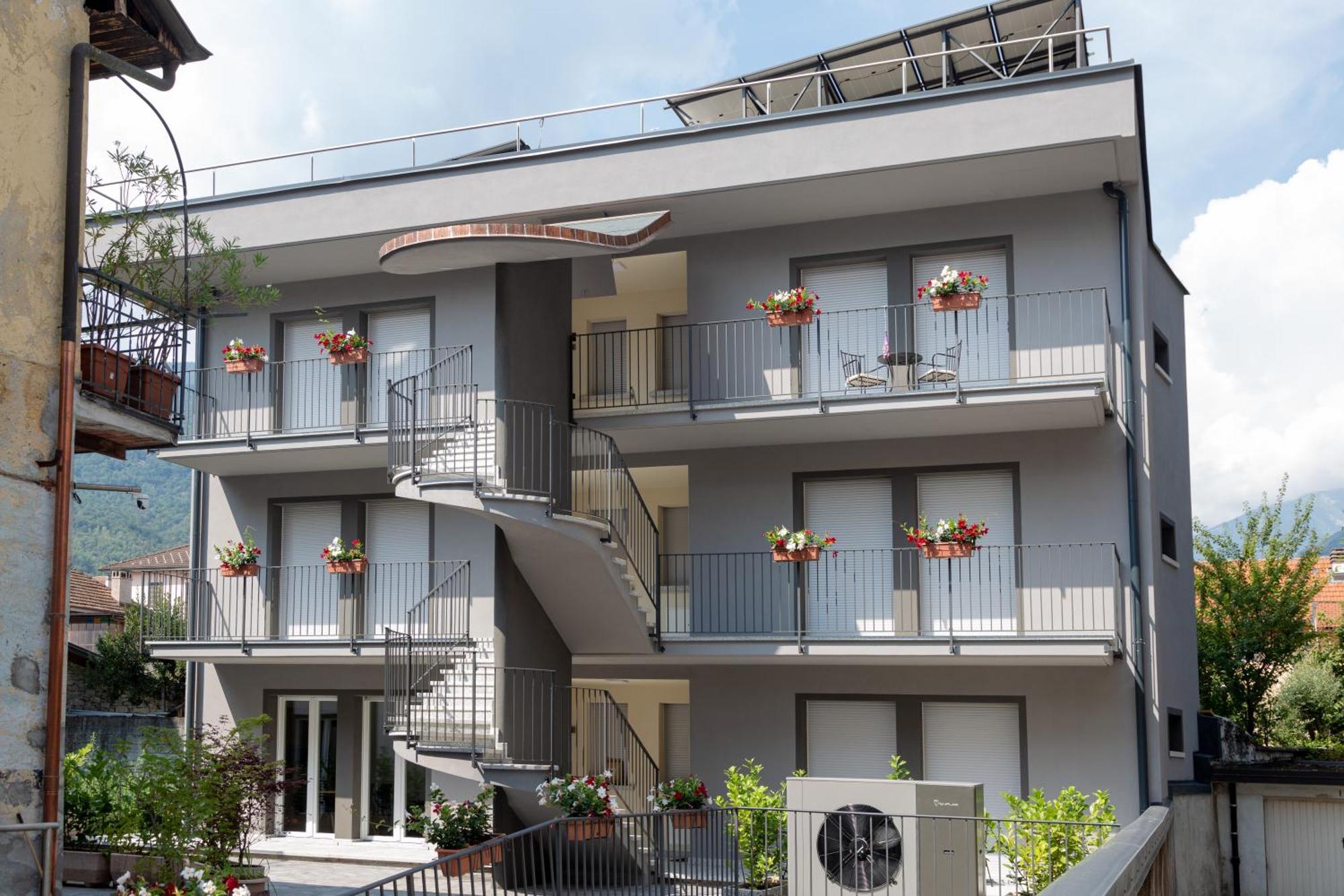Отель Residenza Elsa Домодоссола Экстерьер фото